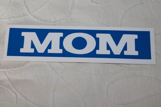 MOM tarra
