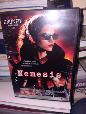 DVD Nemesis ( SIS POSTIKULU )