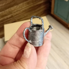 Nukkekoti miniatyyri kastelukannu 1:12 - pikkukuva 1