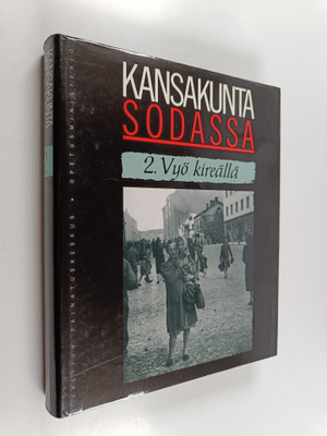 Kansakunta sodassa 2 : Vyö kireällä