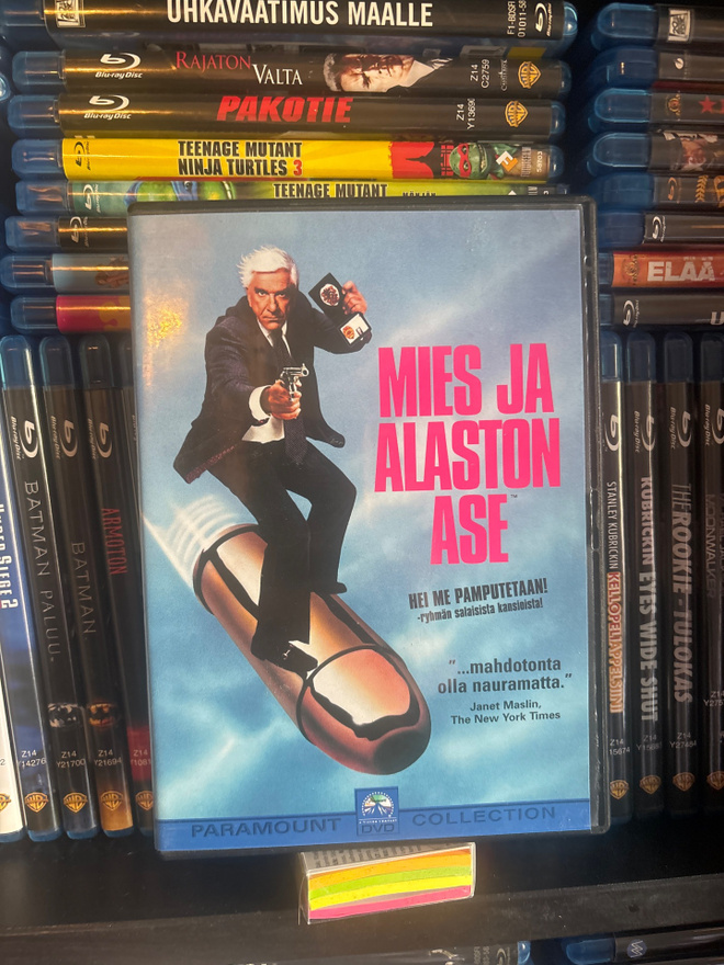 Mies ja alaston ase (1988) Leslie Nielsen
