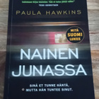 Paula Hawkins - Nainen junassa - pikkukuva 1