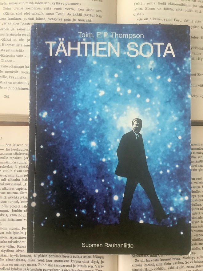 E. P. Thompson - Tähtien sota (nid.)