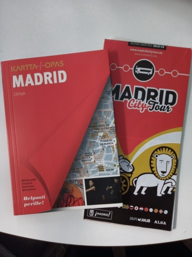 MADRID matkaopas 2012 (Kartta+Opas) Sis.postikulut