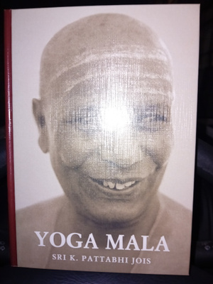 Jois : YOGA MALA ( SIS POSTIKULU )