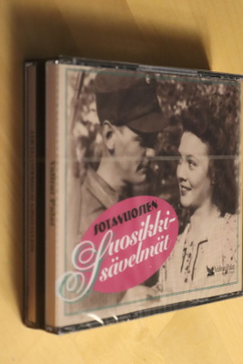 4CD Sotavuosien suosikkisävelmät ( Valitut Palat uusi )