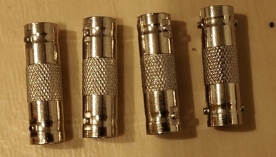 Antenni liitos (läpivienti) adapteri