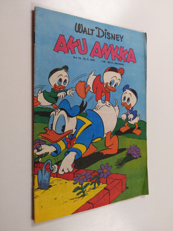 Walt Disney : Aku Ankka 19/1975