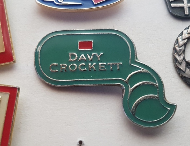 Davy Crockett Pinssi