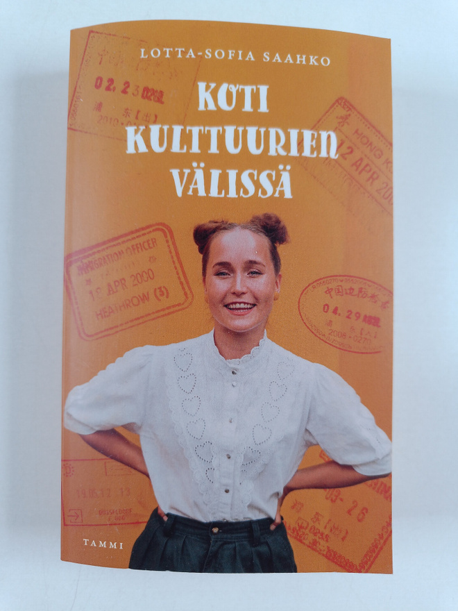Lotta-Sofia Saahko : Koti kulttuurien välissä