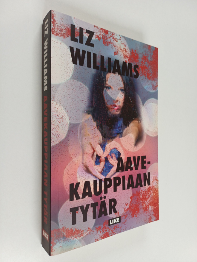 Liz Williams : Aavekauppiaan tytär