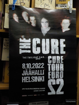 THE CURE HELSINGIN KEIKKAJULISTE 2022 (W)