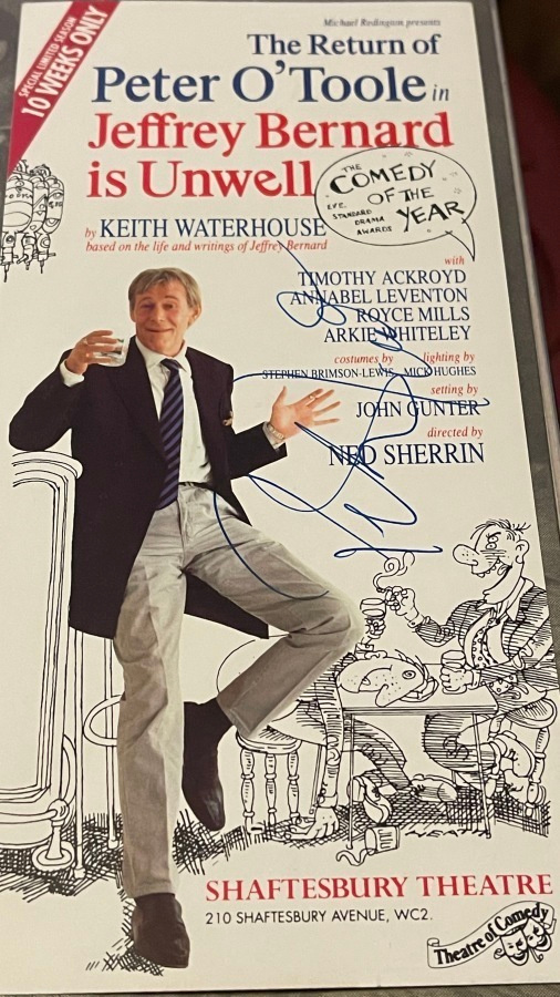 Peter O’Toole nimikirjoitus teatterimainoksessa