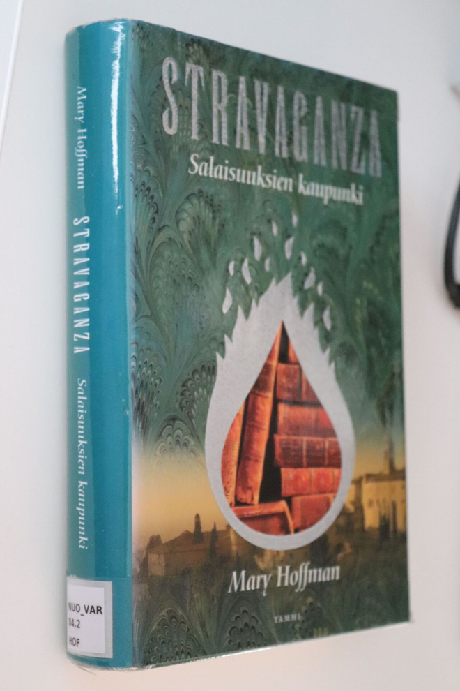 Mary Hoffman : Salaisuuksien kaupunki Stravaganza 4 ( k.po )