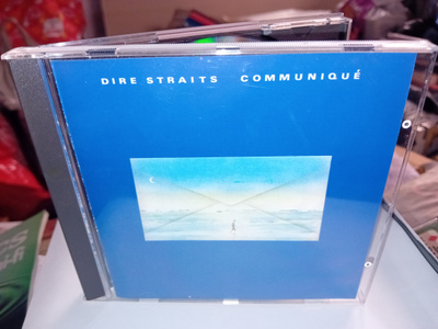 CD Dire straits : Communique ( SIS POSTIKULU )