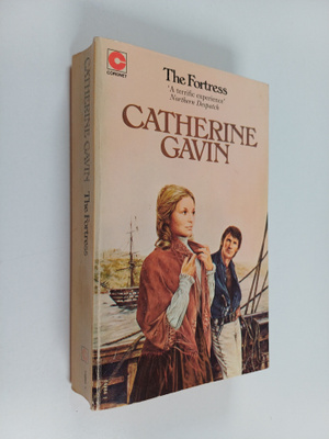 Catherine Gavin : The Fortress