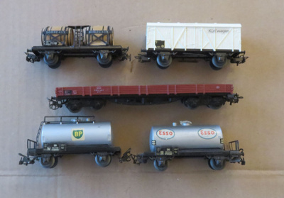 Märklin 5 vanhaa tavaravaunua