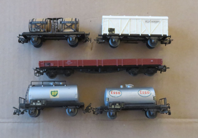 Märklin 5 vanhaa tavaravaunua