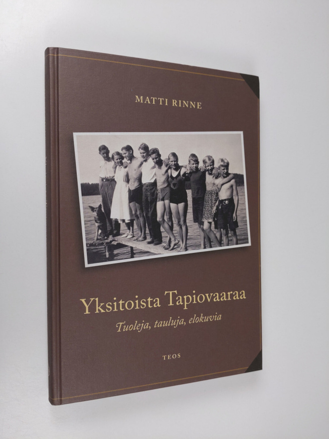 Matti Rinne : Yksitoista Tapiovaaraa : tuoleja, tauluja, ...