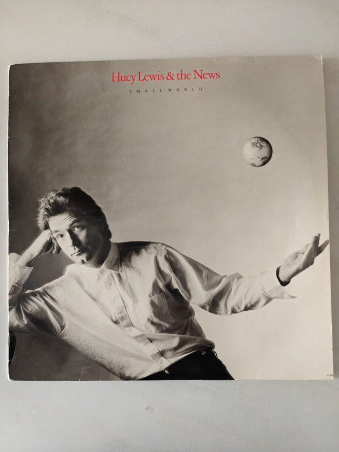 LP huey Lewis &the news/small world