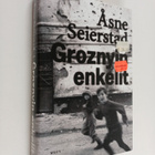Åsne Seierstad : Groznyin enkelit - pikkukuva 1