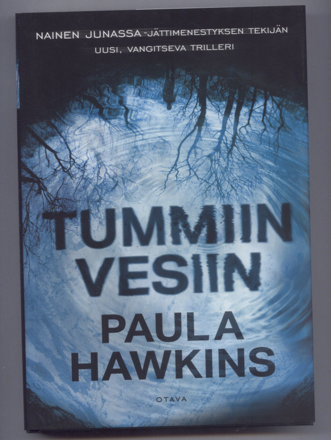 Paula Hawkins: Tummiin vesiin