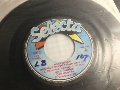 Anna Hanski On surut makeita single Selecta 1990