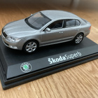 Skoda Suberb mk2 1/43 pienoismalli - pikkukuva 1