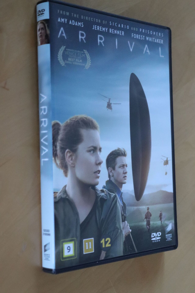 DVD Arrival ( 2018 Amy Adams Jeremy Renner )