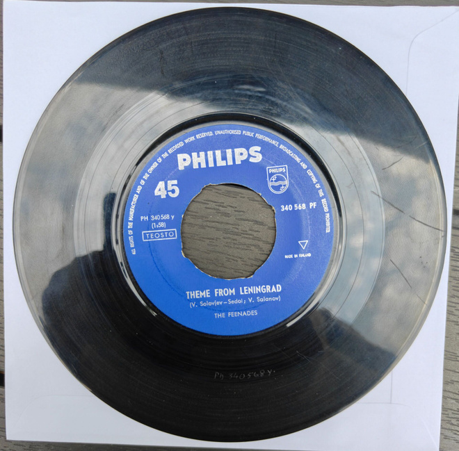 The Feenades single, 1961, SF rautalanka