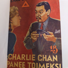Earl Derr Biggers : Charlie Chan panee toimeksi : salapol... - pikkukuva 3