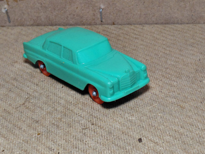 Mercedes-Benz 200 D 1964 vihreä 1:50 Galanite