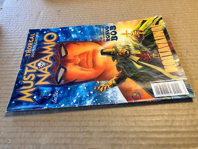 MUSTANAAMIO 1/2002