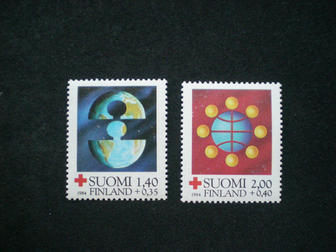 Postituore sarja Punainen Risti 1984 - LaPe 944-945 **