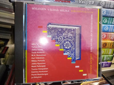 CD : HYLLYJEN VÄLISSÄ HILJAA ( SIS POSTIKULU )