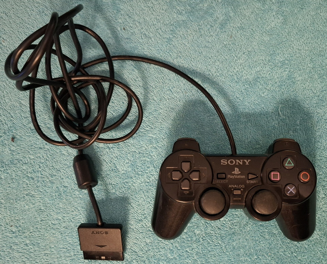 PS2 ohjain