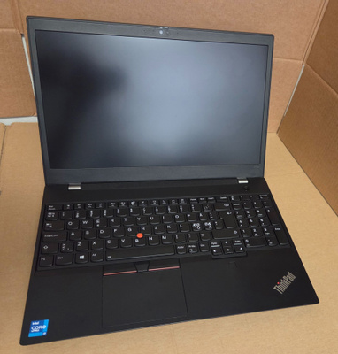 Thinkpad P15v Gen2 IPS (i7-11850H/32Gt/512Gt m2/A2000) [YY]
