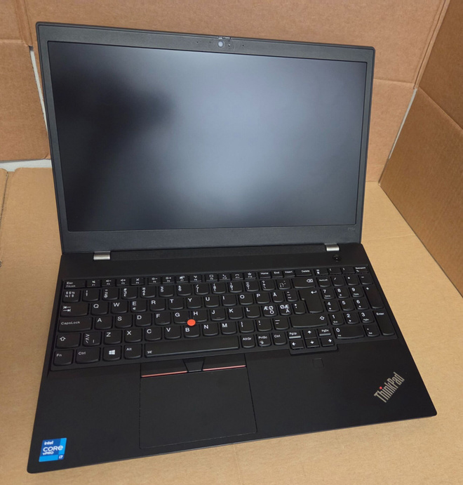 Thinkpad P15v Gen2 IPS (i7-11850H/32Gt/512Gt m2/A2000) [YY]