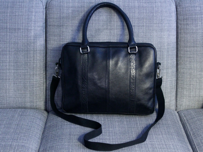 Global Accessories musta nahkainen läppärilaukku