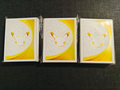 Pokemon 30th - ETB Korttisuojat 65kpl