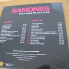 Ramones City Hall Plaza 1979 live lp muoveissa - pikkukuva 2