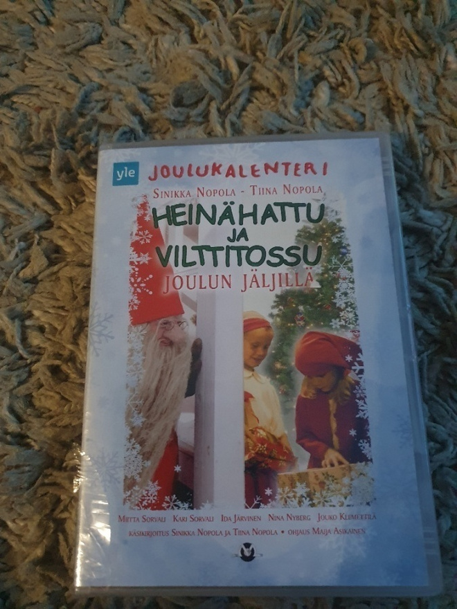 Heinähattu ja Vilttitossu joulun jäljillä