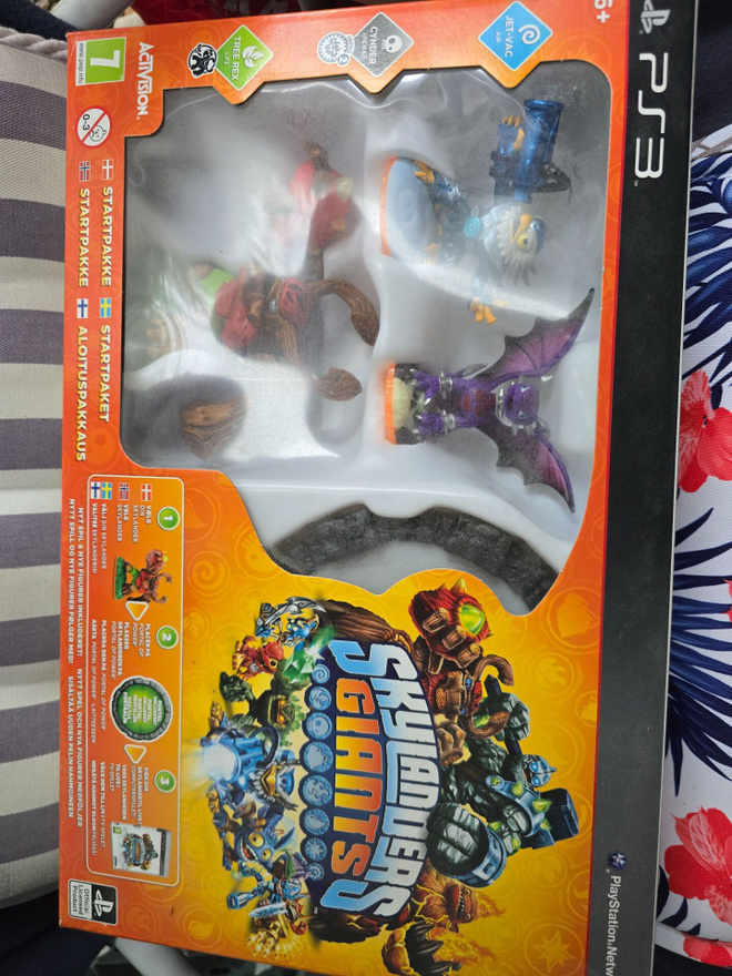 Keräilyfiguureja Skylanders Giants ja Creepshow