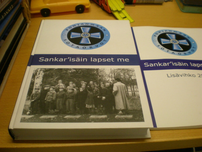 Sankar´isäin lapset me - Kirja Pohjanmaan sotaorvoista + Li