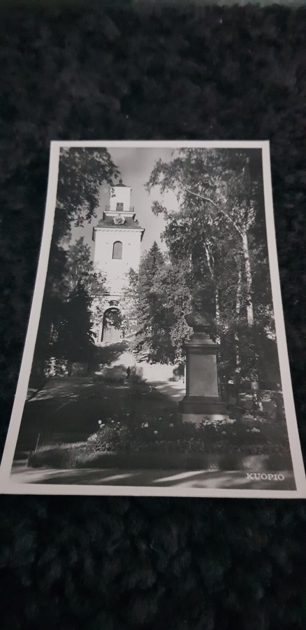 Vanha mustavalkoinen Postikortti - Kuopio Tuomiokirkko