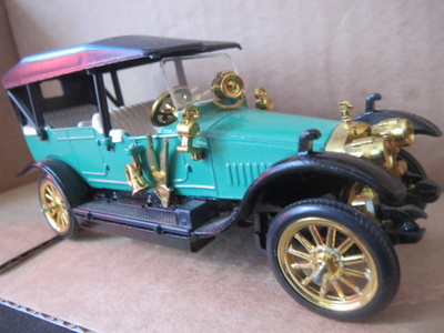 CCCP keräilyauto Russobalt C24-40