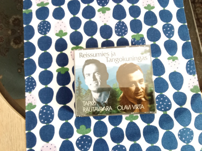 reissumies ja tangokuningas 4 CD boxi valitut palat