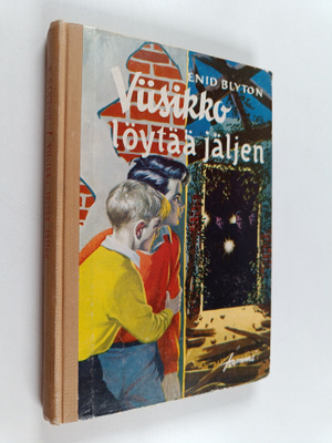 Enid Blyton : Viisikko löytää jäljen