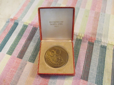 Porin Pyrintö 90 V mitali 1907-1997.
