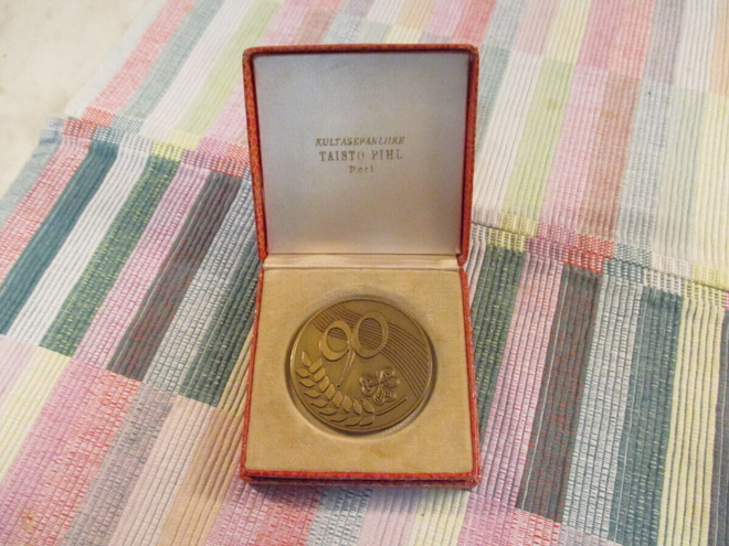 Porin Pyrintö 90 V mitali 1907-1997.